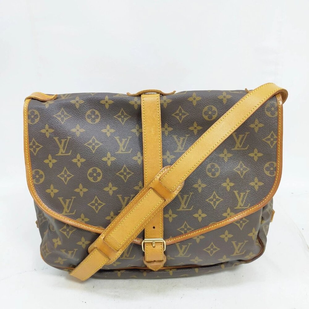 Authentic LV Vintage Louis Vuitton Saumur 35 Monogram Crossbody Bag - Picture 2 of 16